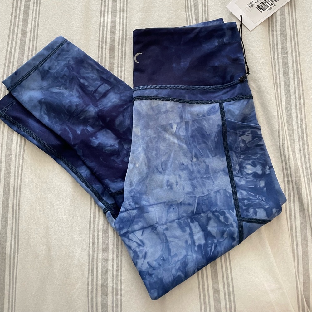 ZYIA Hendrix Pocket Light n Tight Capri 20”, Size: 6-8, Color: Navy Blue/White